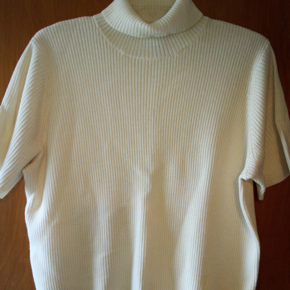 Dialogue Cream Merino Wool Ribbed Short Sleeve Turtleneck Sweater